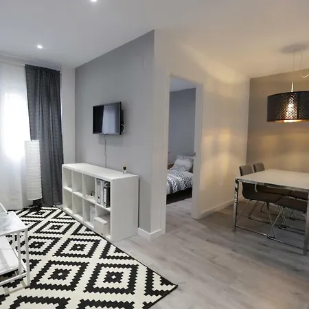 Brand New Charming Next To The River Appartement *